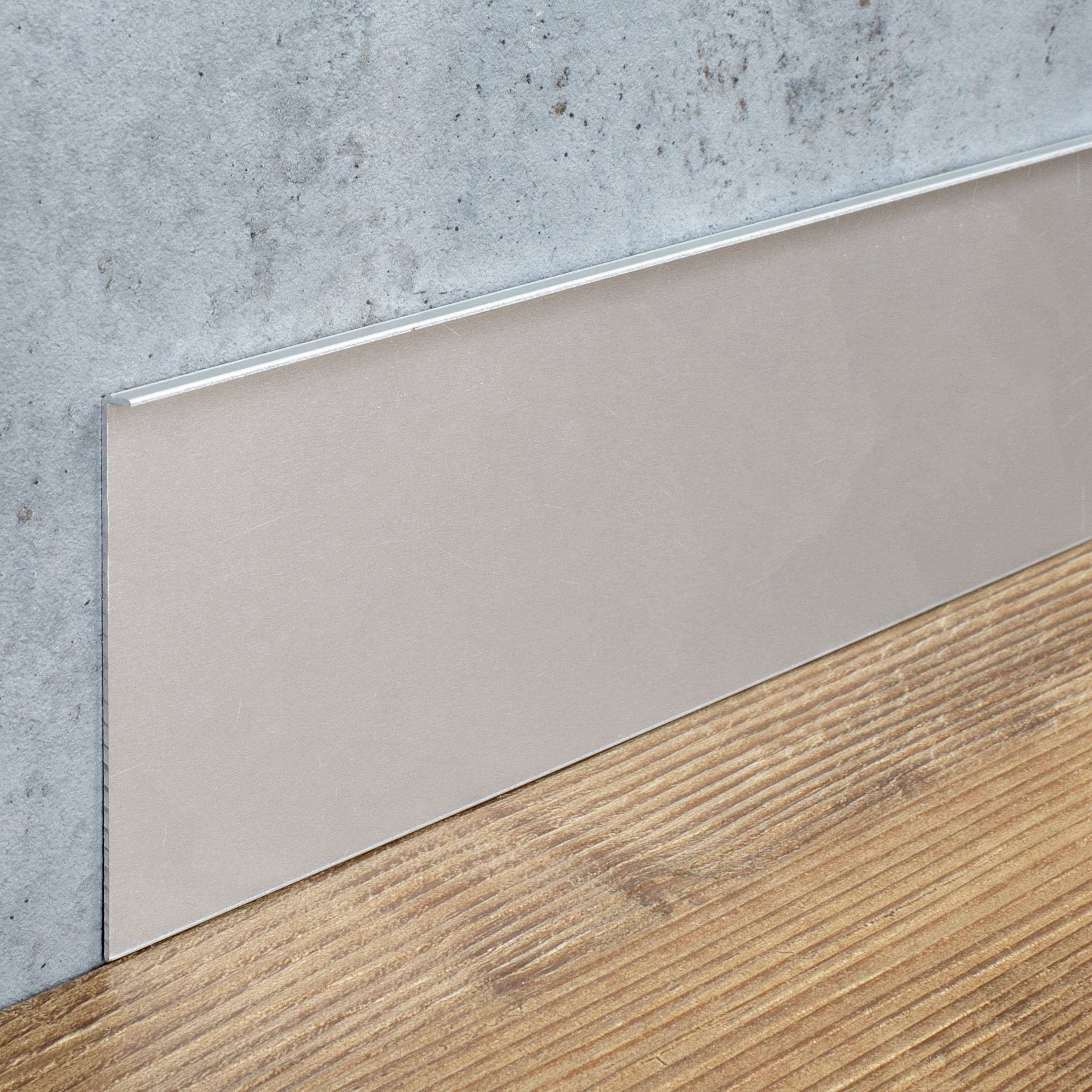 Auer Sockelleiste Metall H 40 - 100 mm B 4 - 11 mm Sockelleiste Aluminium Wasserfest