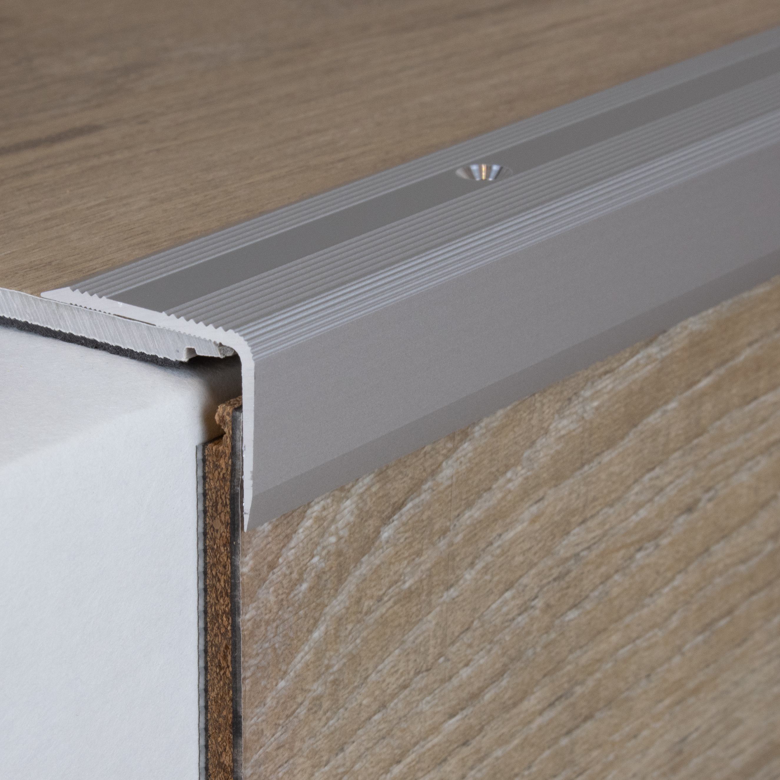 Treppenkanten- & Winkelprofile Breite 30 mm Höhe 22 - 52 mm Materialstärke: 2 mm PROVISTON