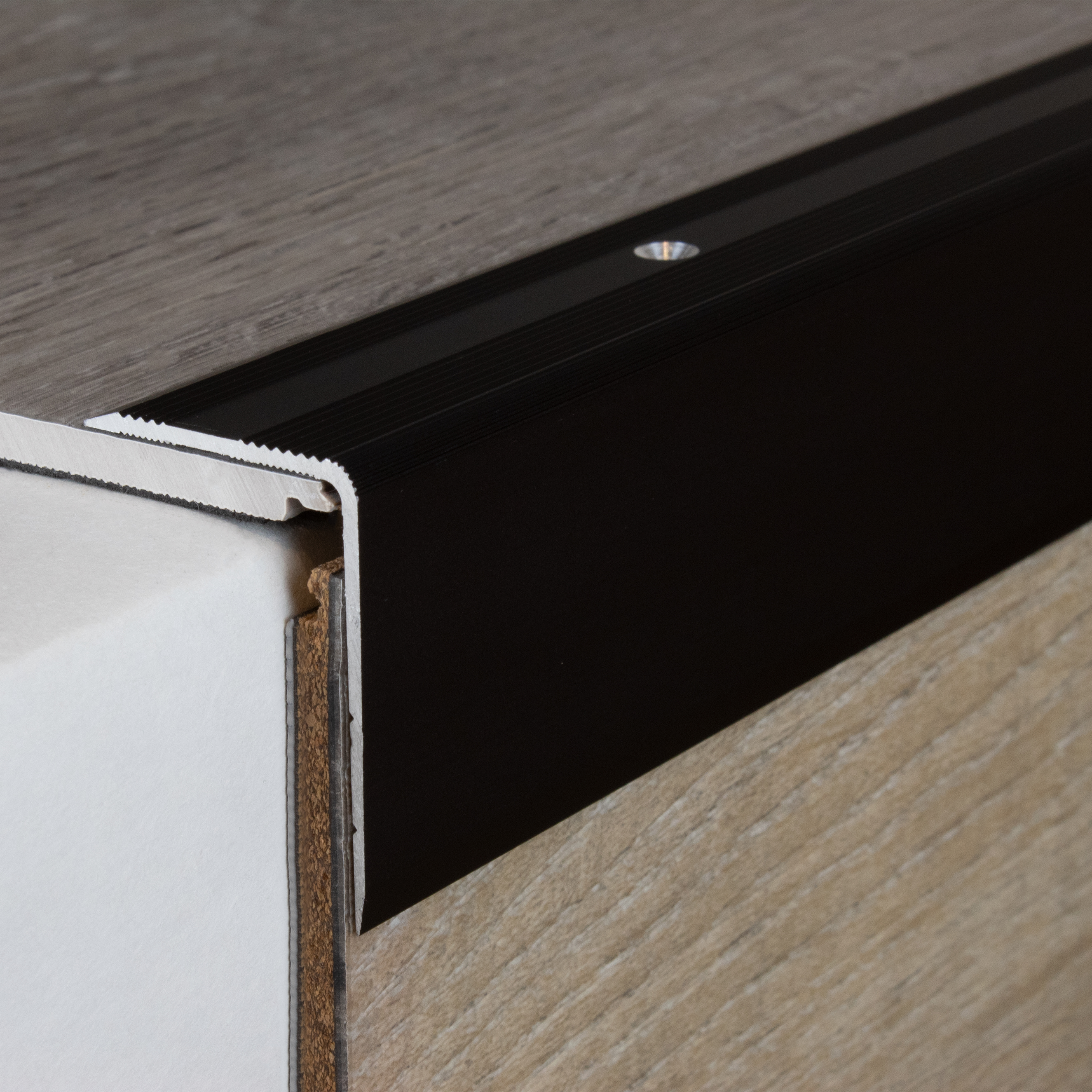 Treppenkanten- & Winkelprofile Breite 30 mm Höhe 22 - 52 mm Materialstärke: 2 mm PROVISTON