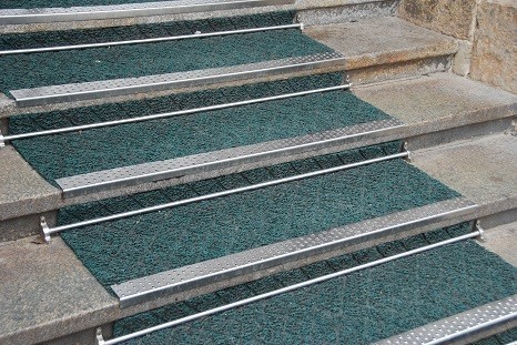 Auermetallprofile Treppenkante
